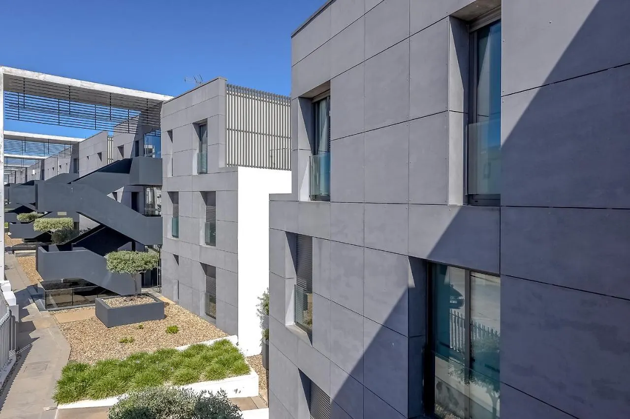 Ken Blacklock Fuseta Appartement