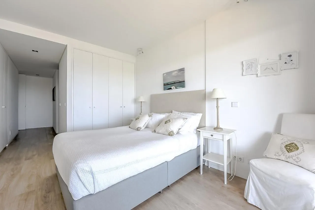 Ken Blacklock Fuzeta Apartamento